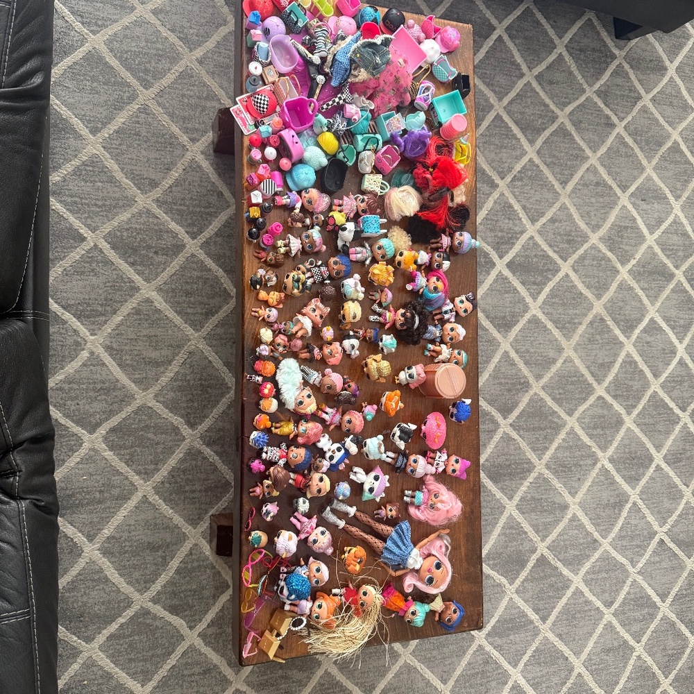 LOL dolls…babies…animals and accessories— over 100 itens